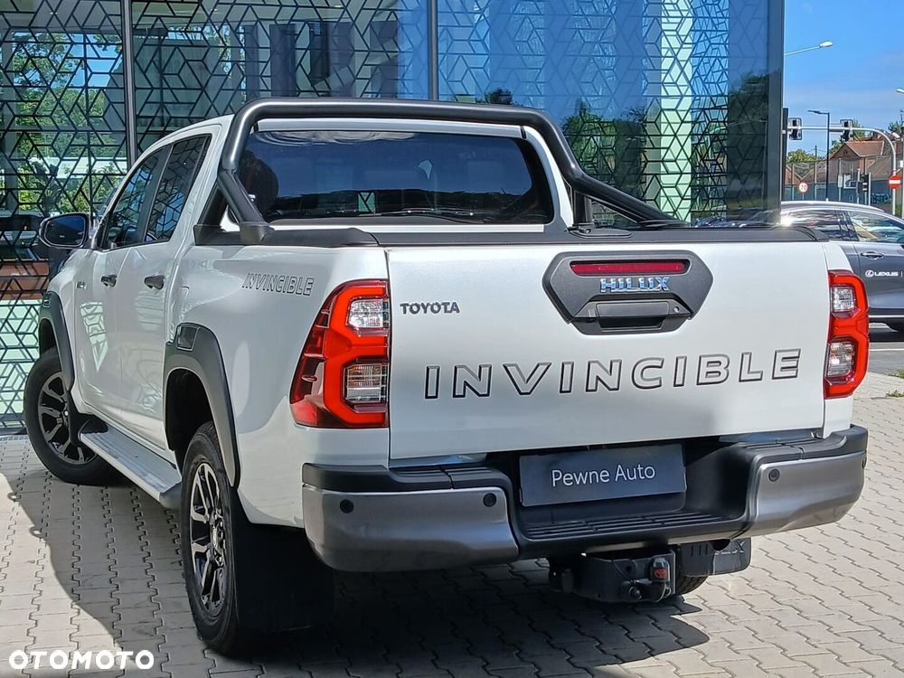 Toyota Hilux 2.8 D-4D mHEV Double Cab Invincible 4x4 - 11