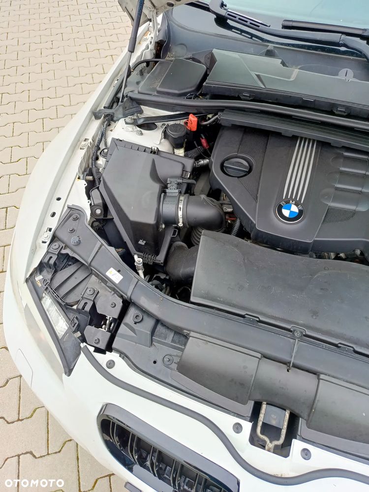 BMW Seria 3 320d - 29