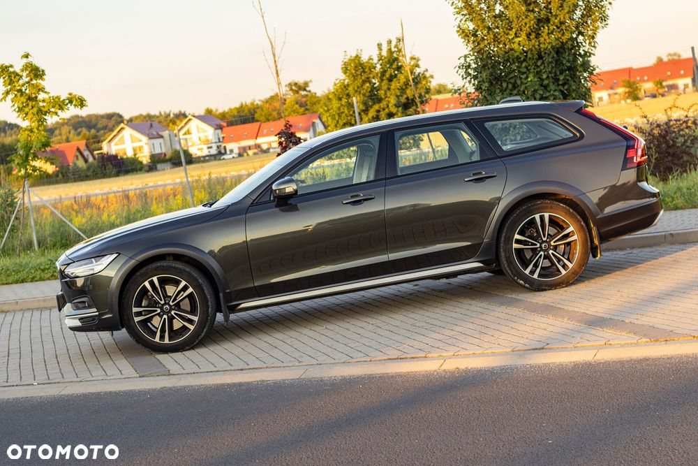 Volvo V90 - 10