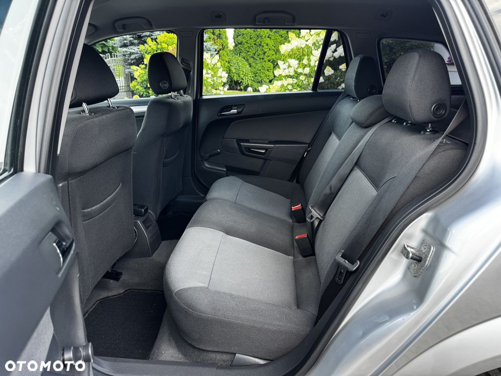 Opel Astra 1.8 Enjoy - 33