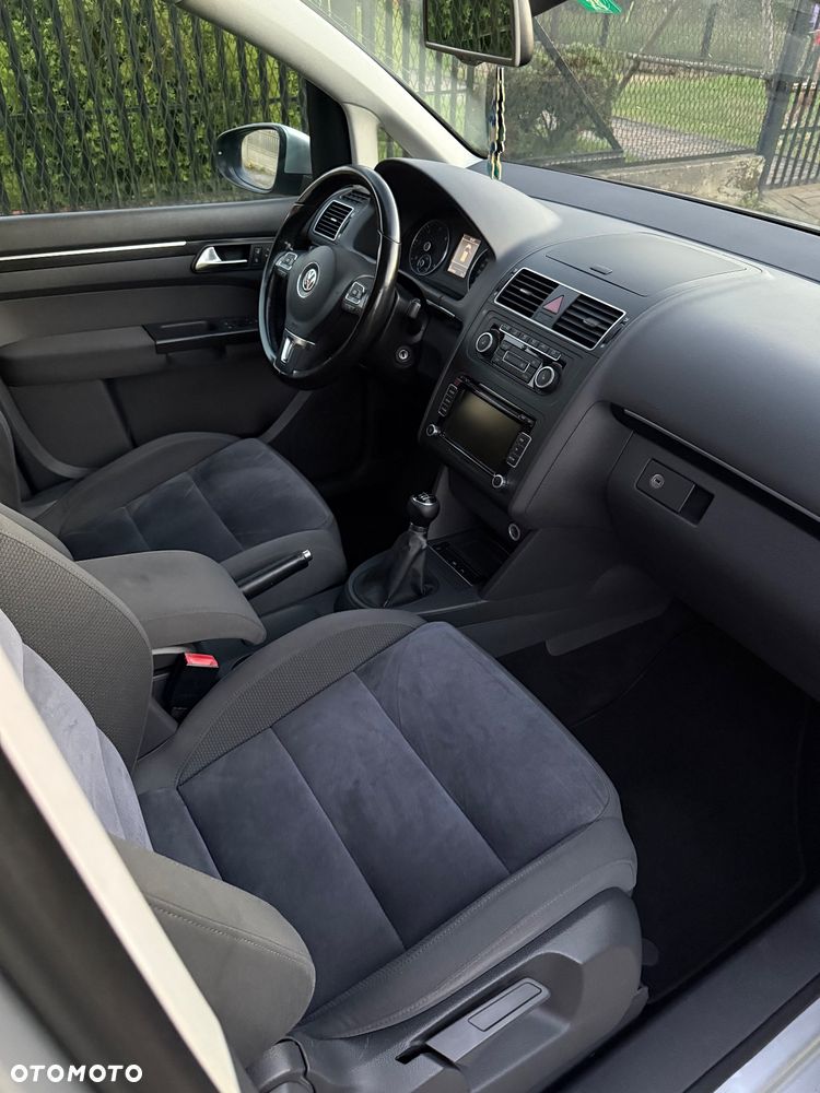Volkswagen Touran 2.0 TDI DPF Highline - 5