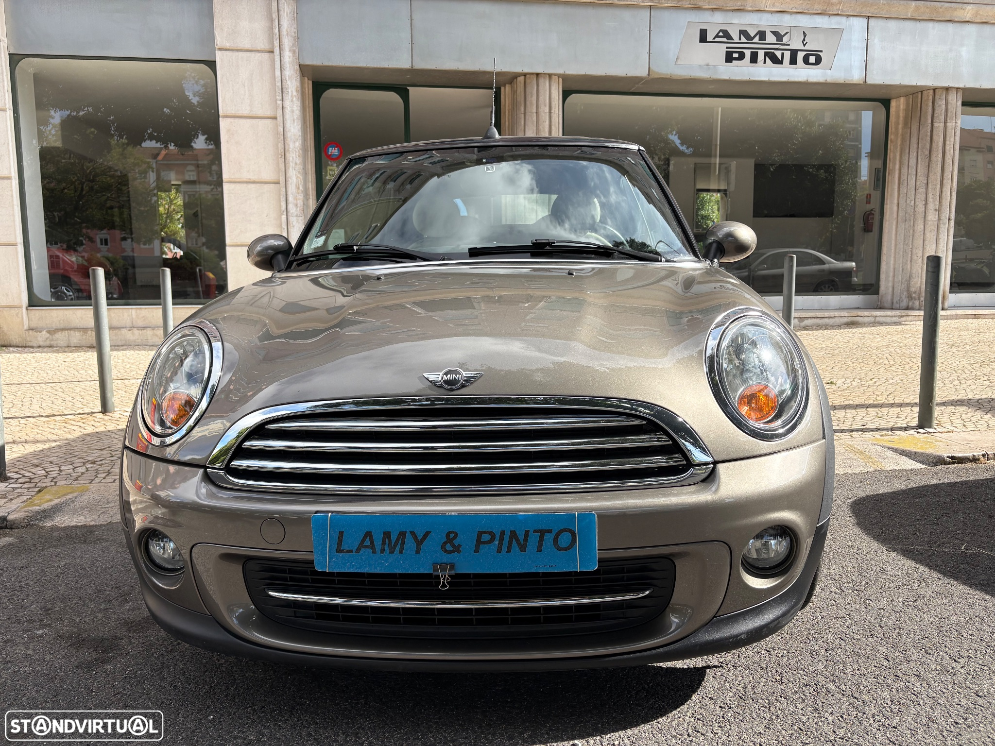 MINI Cabrio Cooper Auto. Highgate - 2