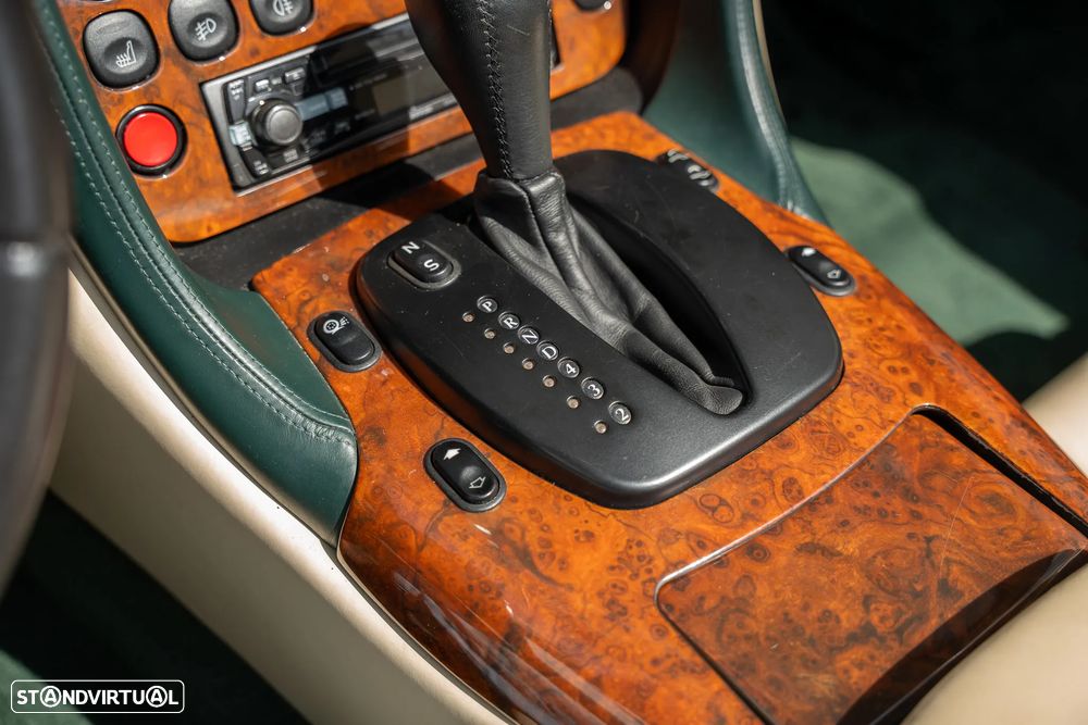 Aston Martin DB7 Vantage Volante - 20
