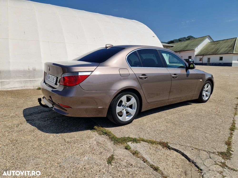 BMW Seria 5 523i - 12
