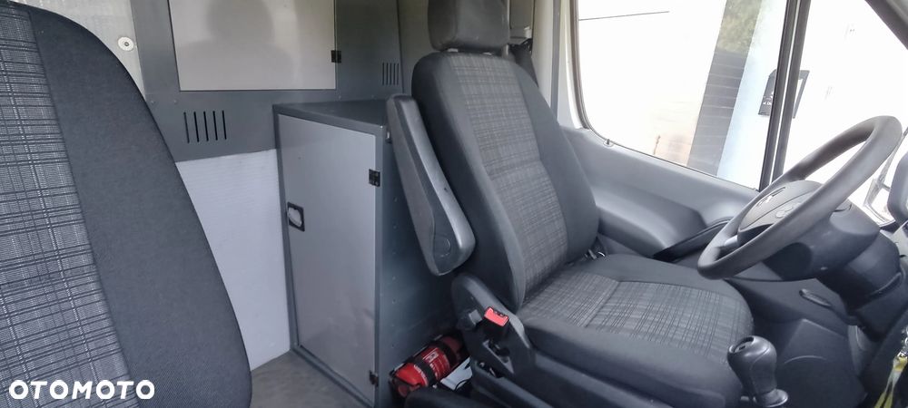 Mercedes-Benz Sprinter L2H2 - 8