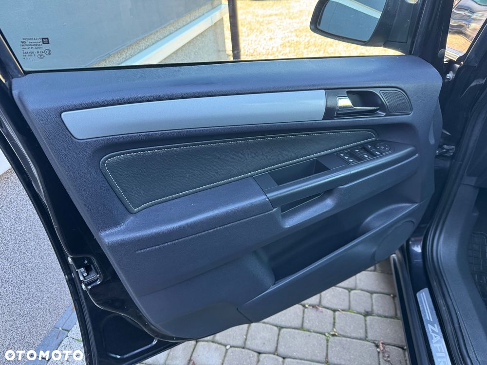 Opel Zafira 1.8 Cosmo - 16