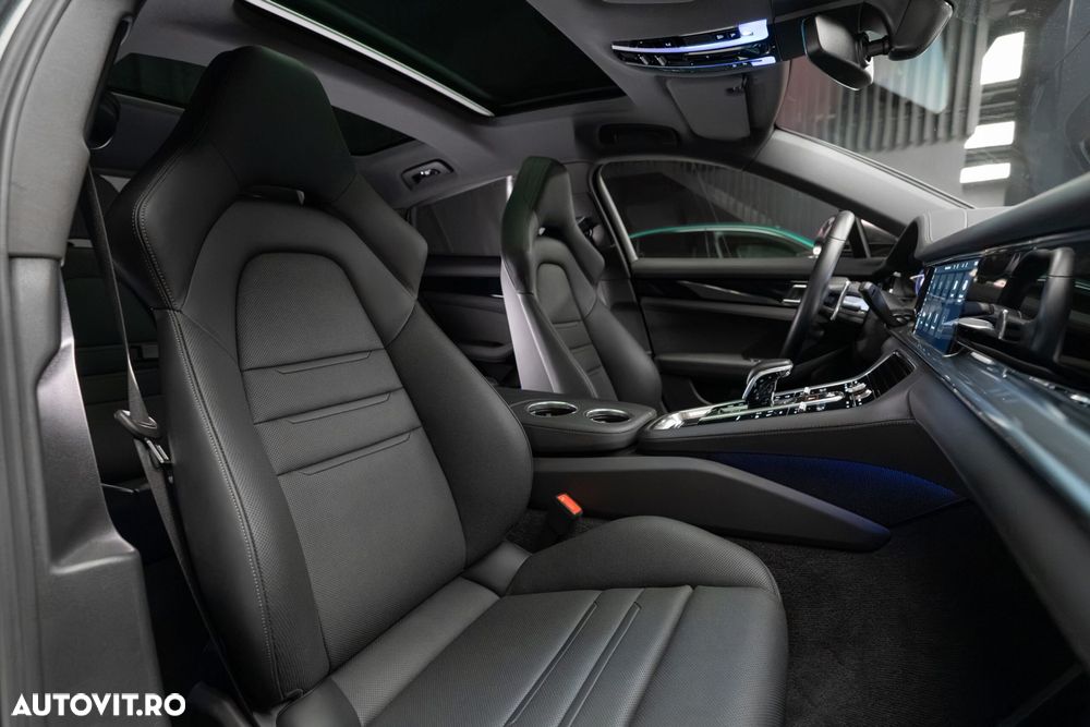 Porsche Panamera - 39