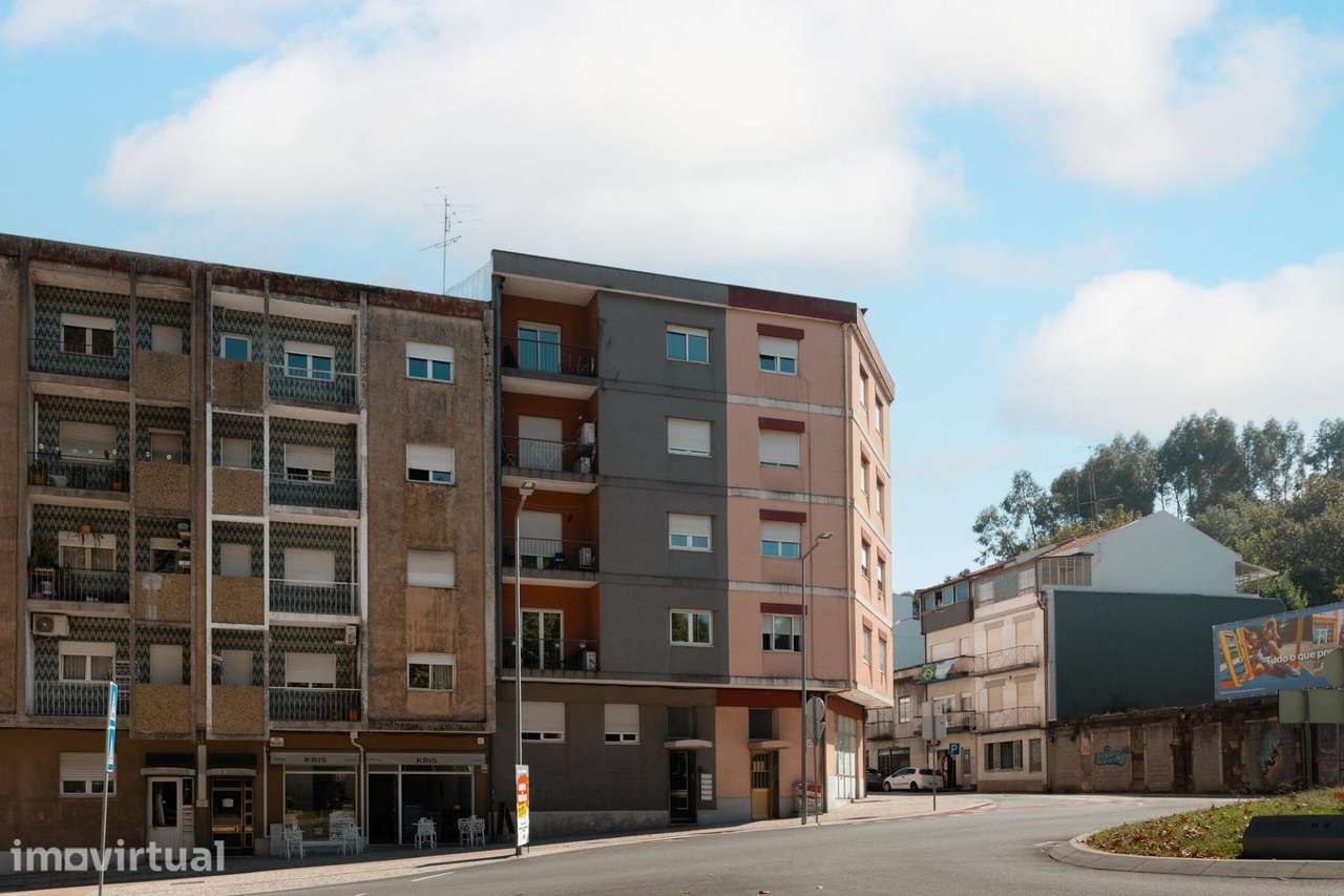 T3 + Sótão | Av. Liberdade, Braga | Remodelação em fase de... - Grande imagem: 2/32