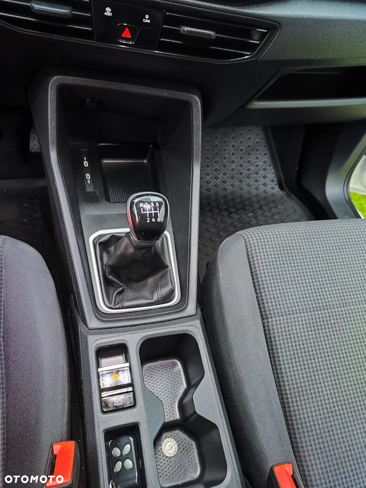 Volkswagen Caddy - 12