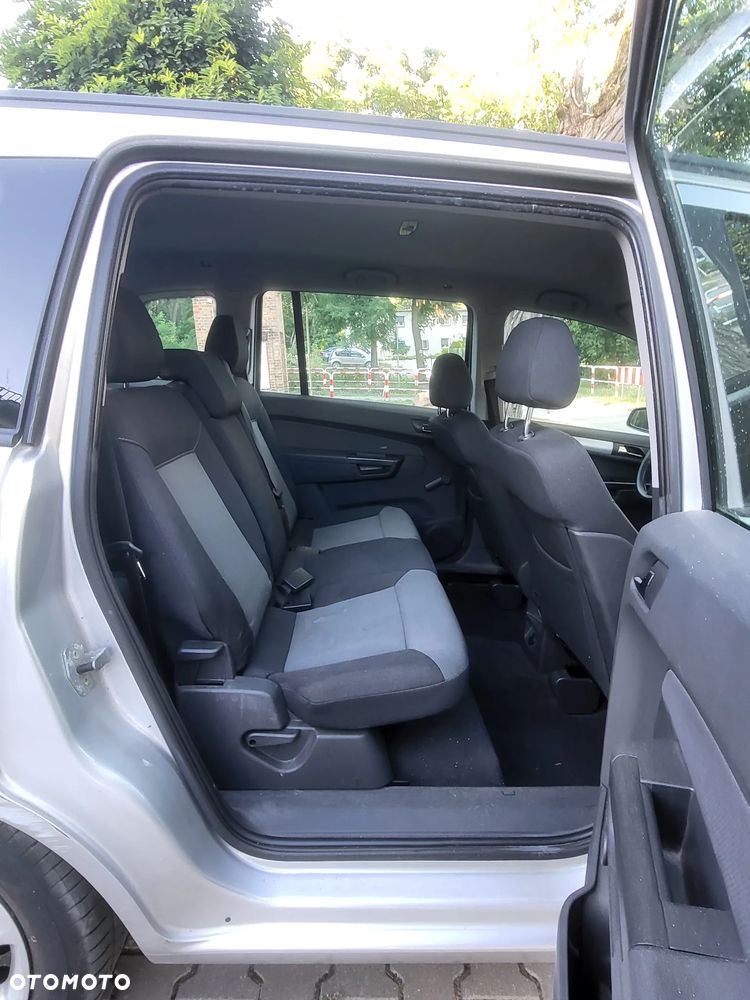 Opel Zafira 1.8 16V - 13