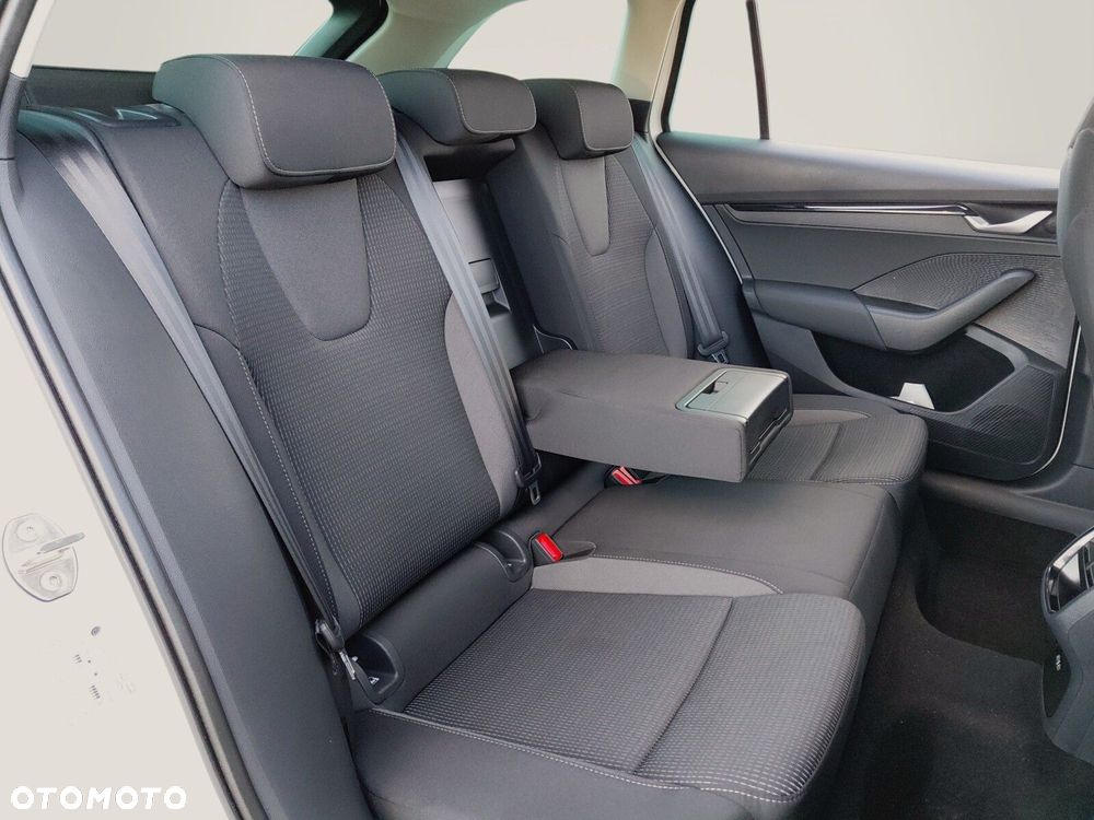 Skoda Octavia 1.5 TSI mHEV Selection DSG - 14