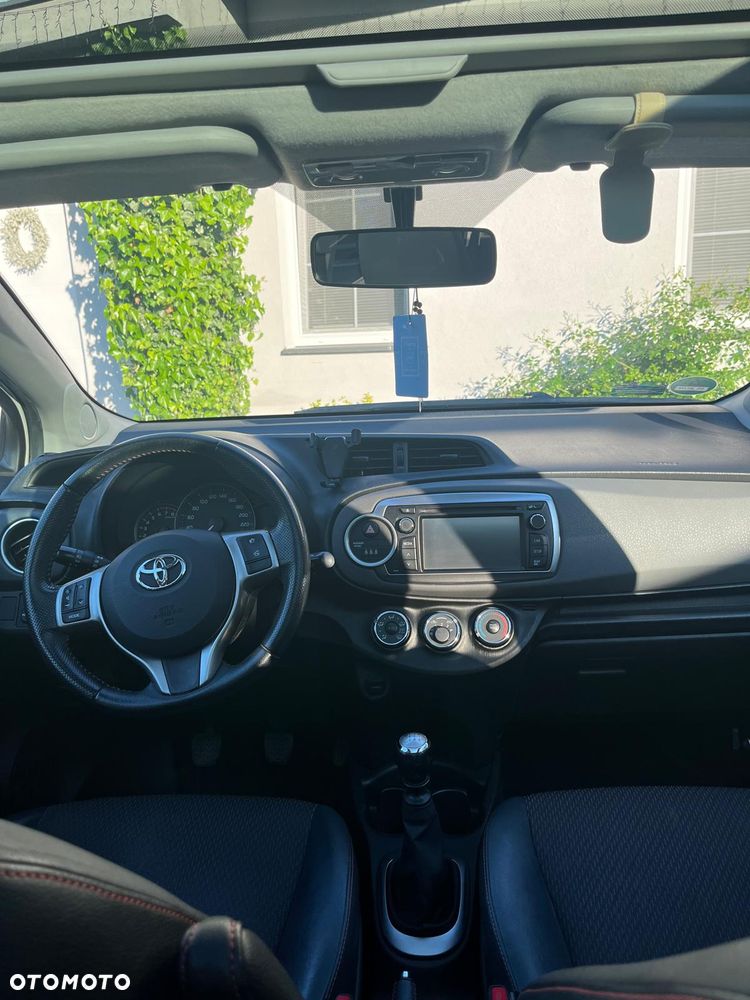 Toyota Yaris 1.33 Premium - 8