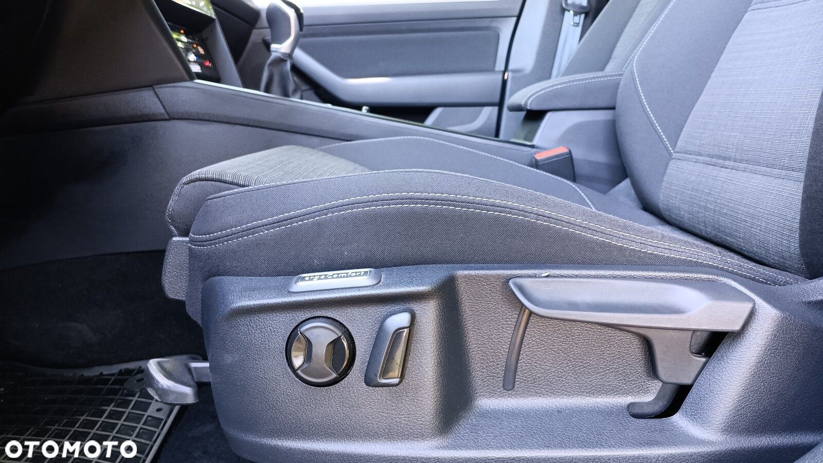 Volkswagen Passat - 16