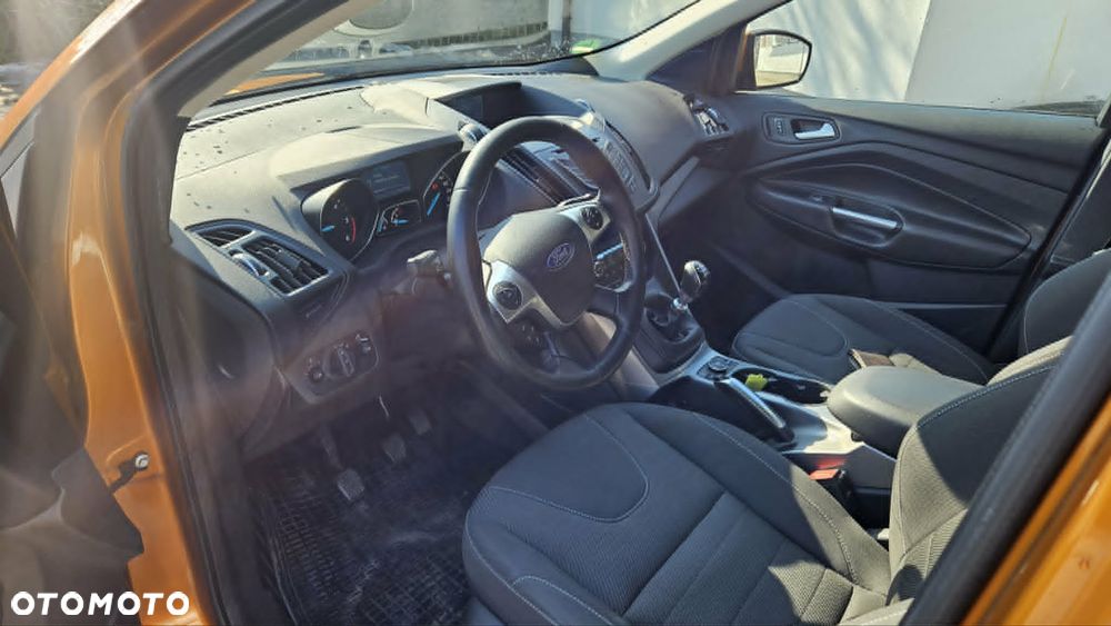 Ford Kuga 2.0 TDCi 2x4 Trend - 6