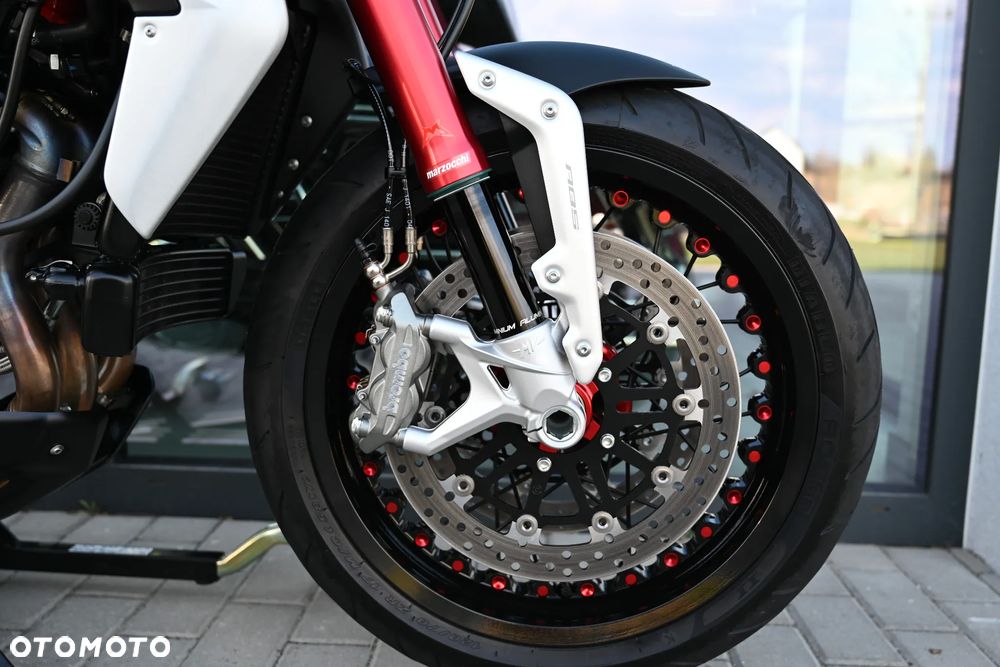 MV AGUSTA Brutale - 31