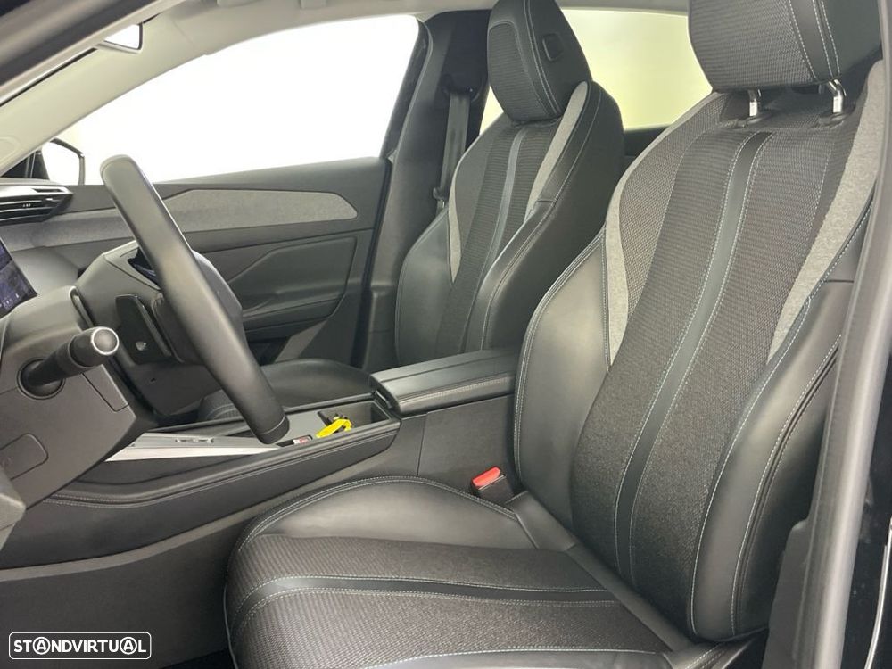Peugeot 308 — fotografia 17