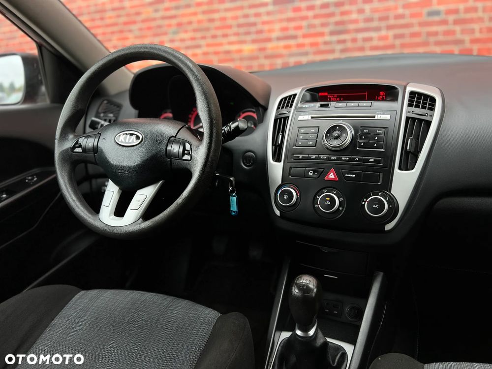 Kia Ceed - 6