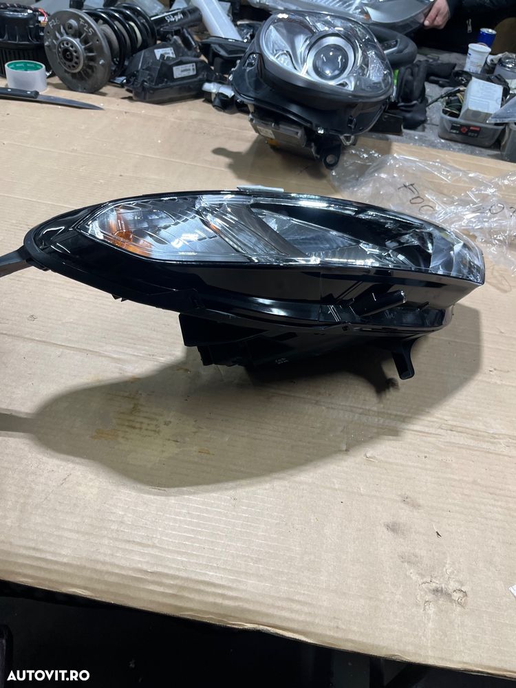 Far dreapta ford ecosport 2013-2017 - 4