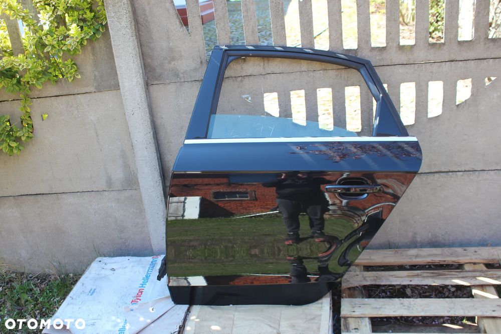 DRZWI TYLNE LEWE AUDI A4 B8 SEDAN LZ9Y 2013