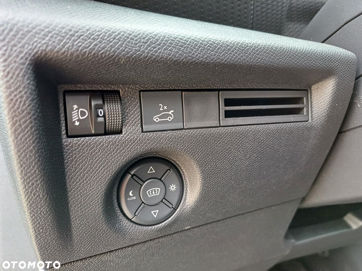 Citroën C4X 1.2 PureTech Max S&S EAT8 - 13