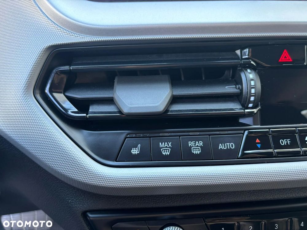 BMW Seria 1 118i Advantage - 24