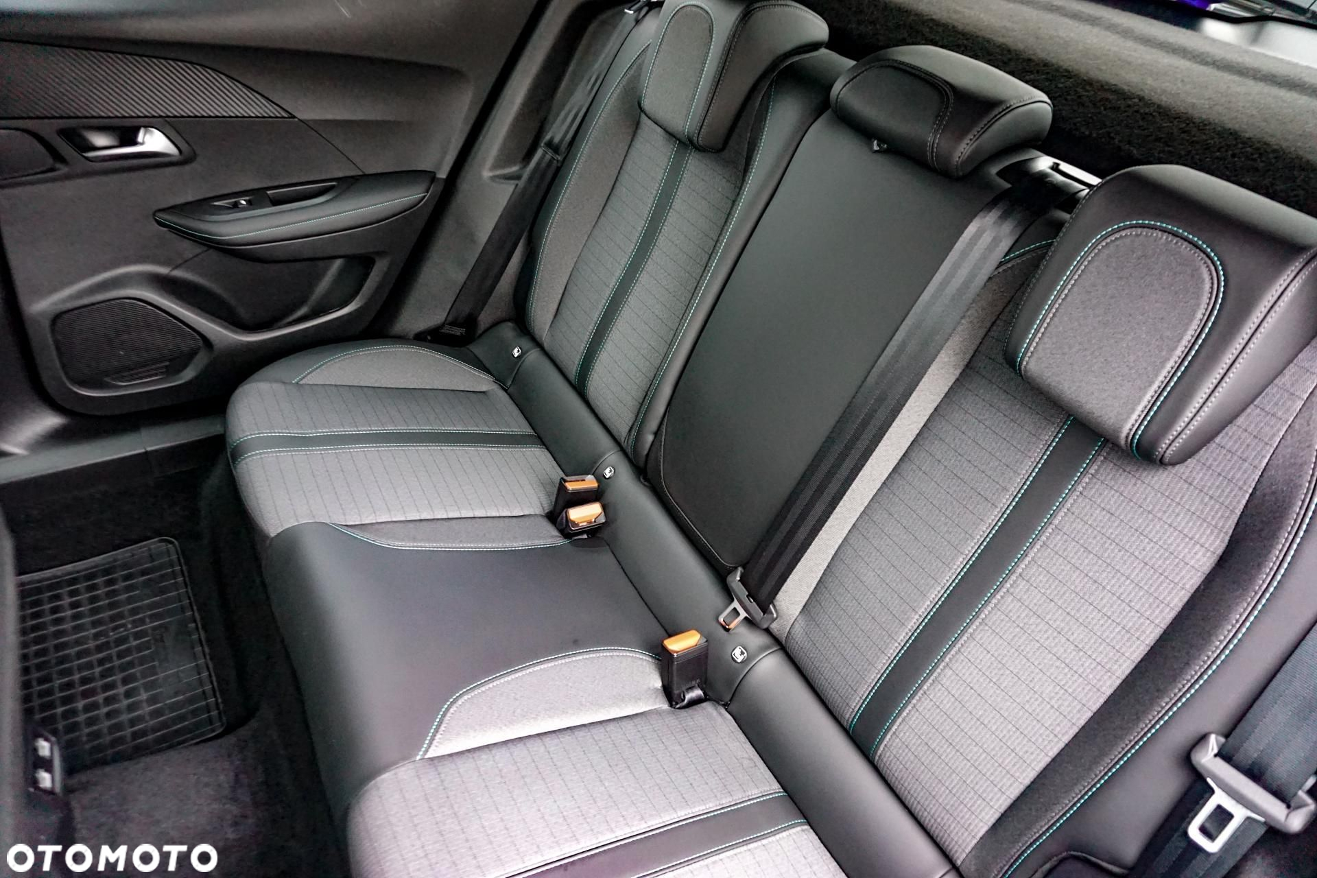 Peugeot 2008 - 12