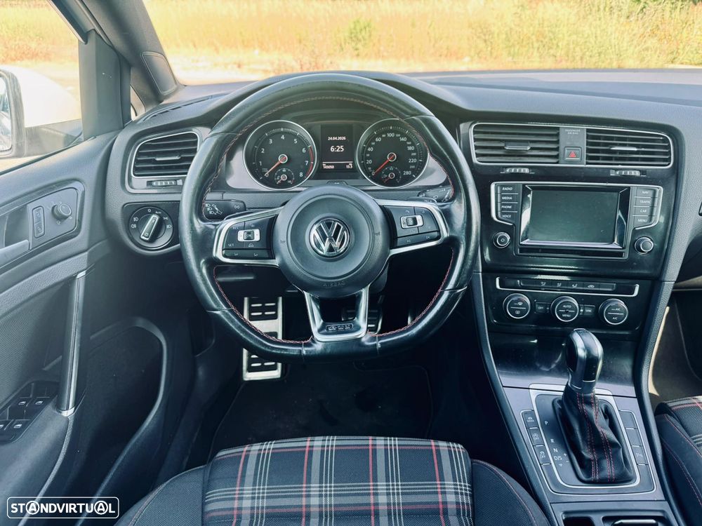 VW Golf GTI BlueMotion DSG - 10