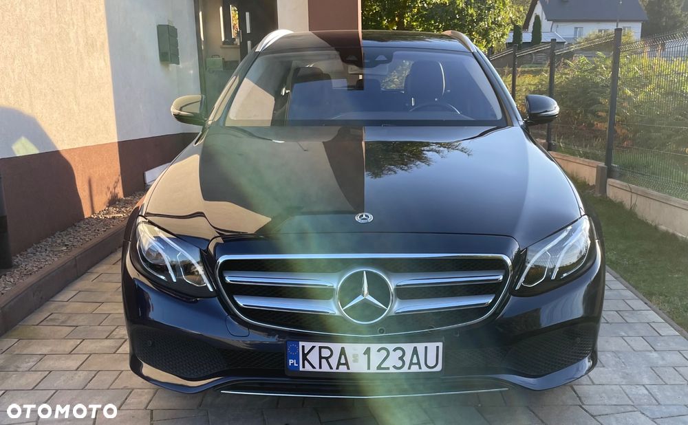 Mercedes-Benz Klasa E 220 d Business Edition 9G-TRONIC - 2