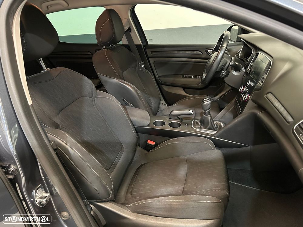 Renault Mégane 1.5 Blue dCi Limited - 17