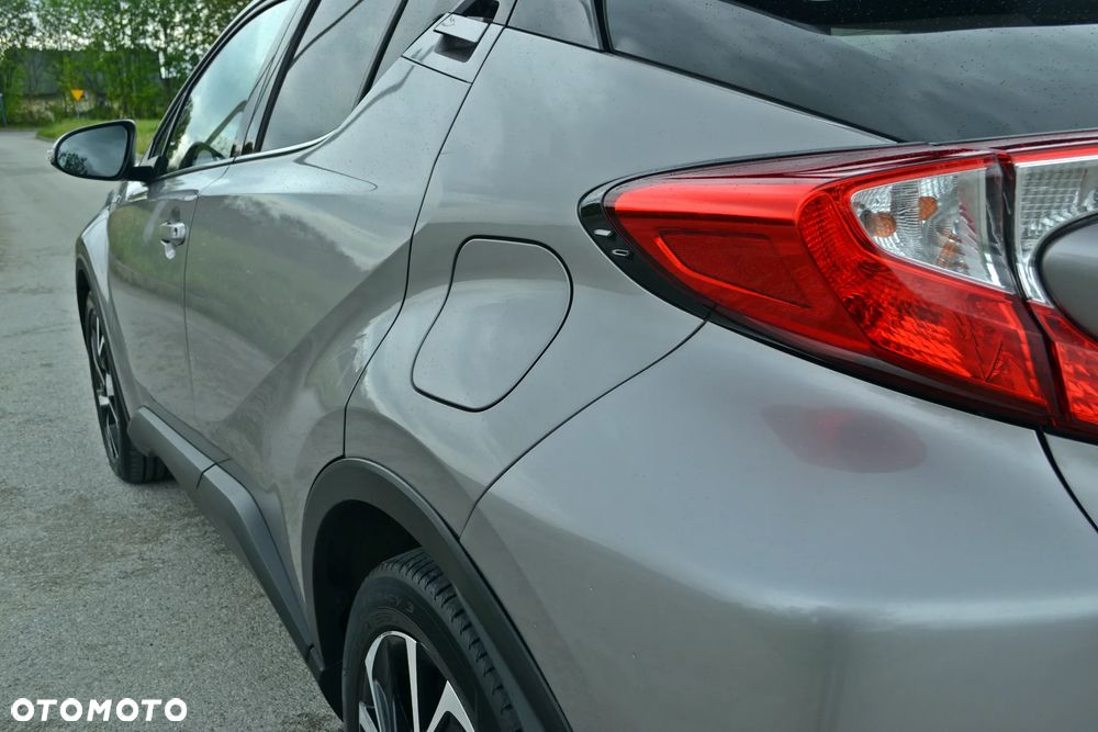 Toyota C-HR - 12