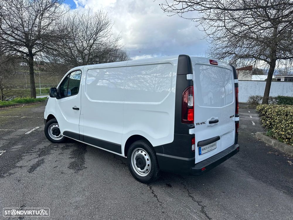 Renault Trafic 2.0DCi 130cv L1H1 - 5