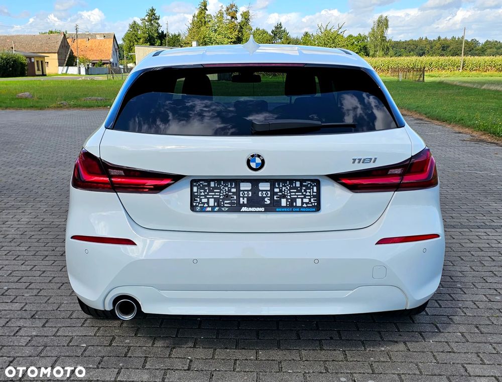 BMW Seria 1 118i - 4