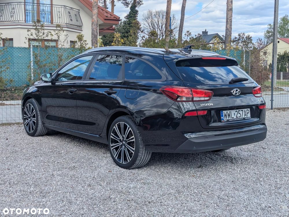 Hyundai i30 1.4 T-GDI Family+ - 5