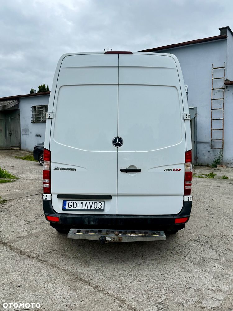 Mercedes-Benz Sprinter - 7
