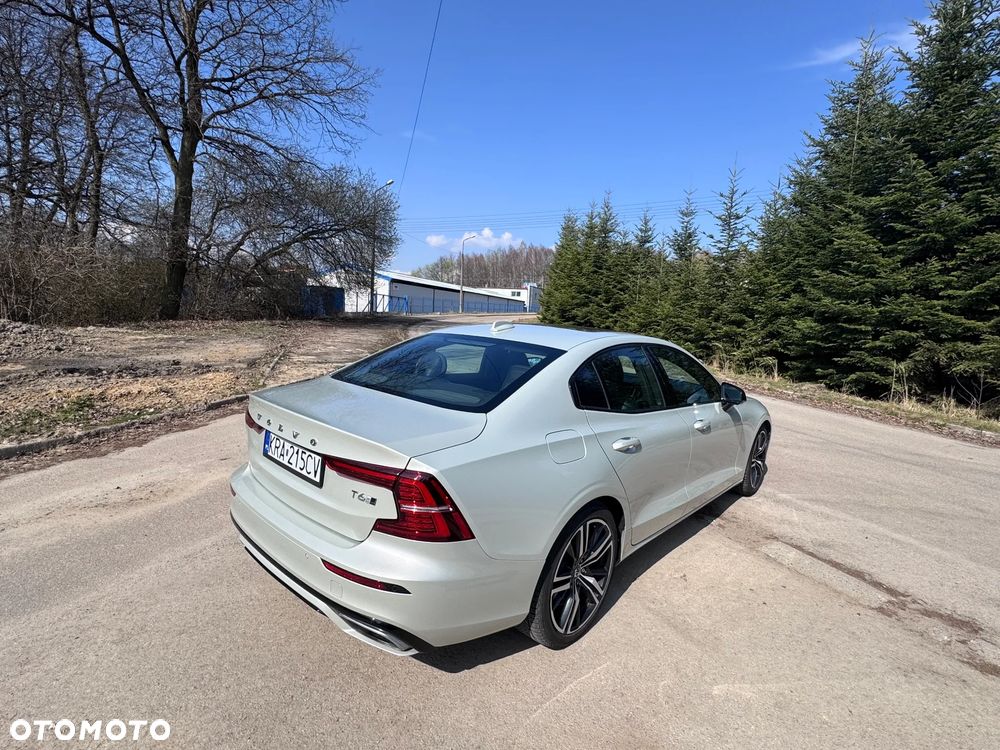 Volvo S60 T6 AWD R-Design - 4