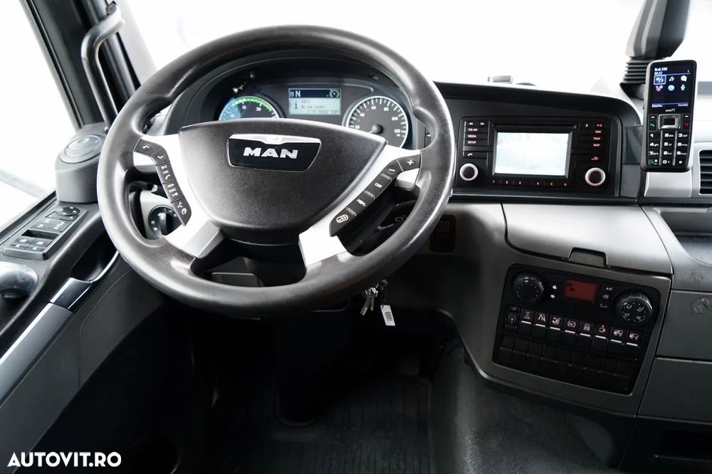 MAN TGM 12.290 / 4x2 / CAROSERIE REFRIGERATĂ 7.8 M / UNITATE THERMO KING T-1200 R / platformă ridicătoare spate / MULTIMEMBRU / DHOLLANDIA - 29