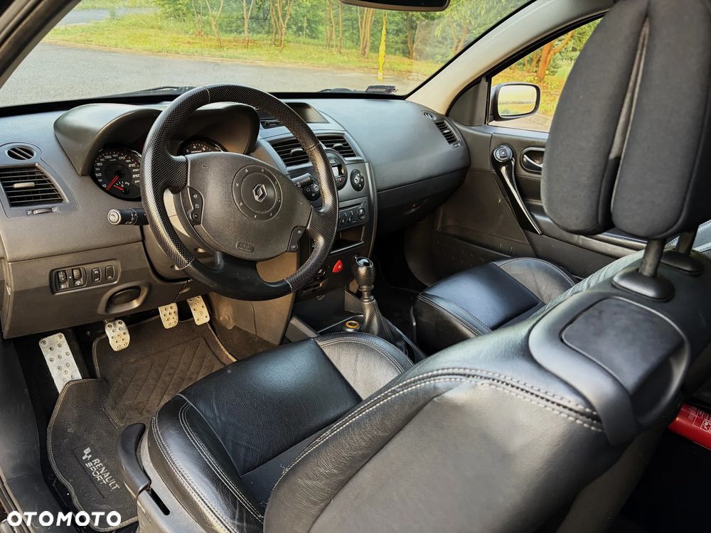 Renault Megane 2.0 Sport - 8