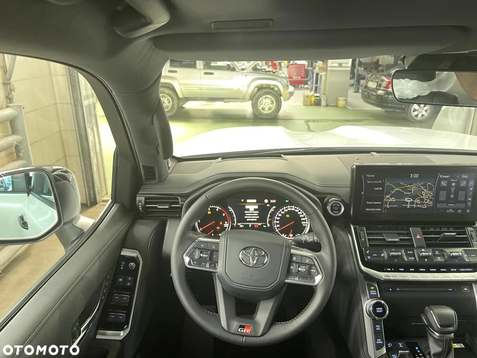 Toyota Land Cruiser - 22