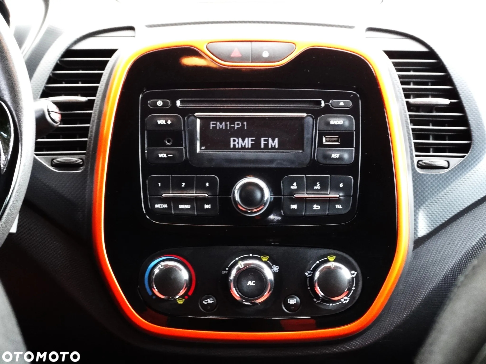 Renault Captur - 12
