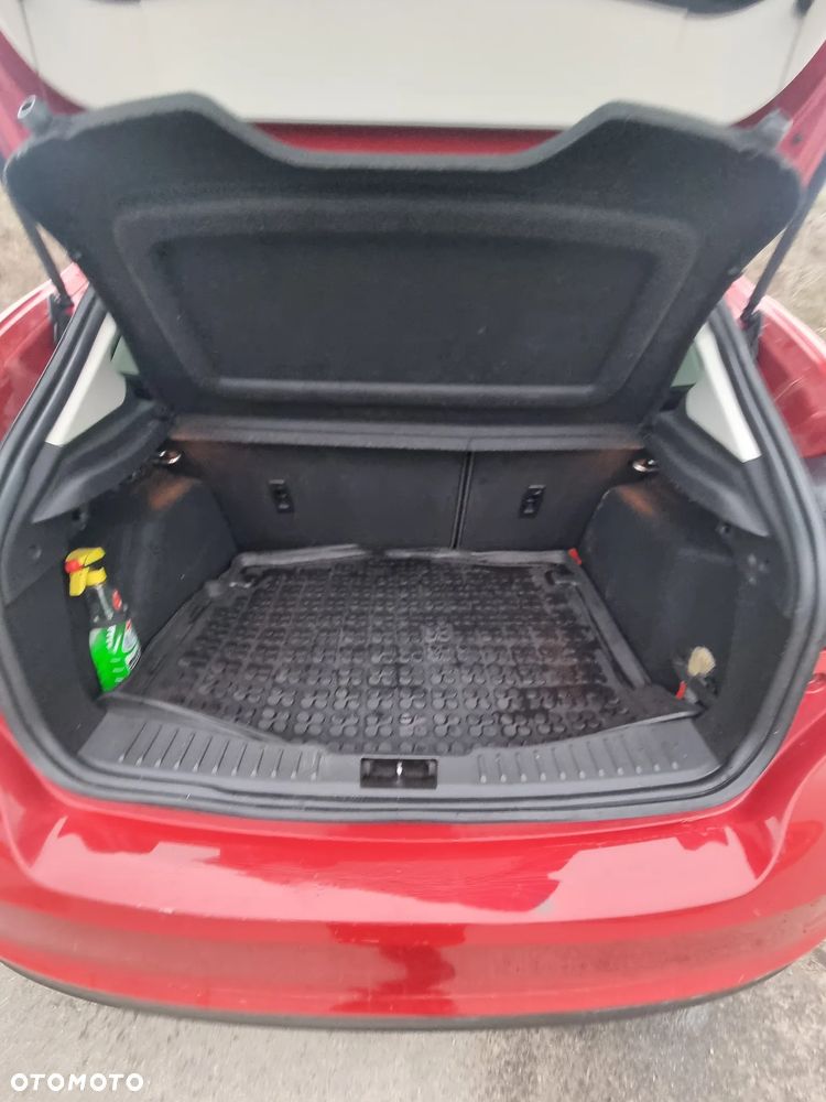 Ford Focus 1.6 Trend - 14