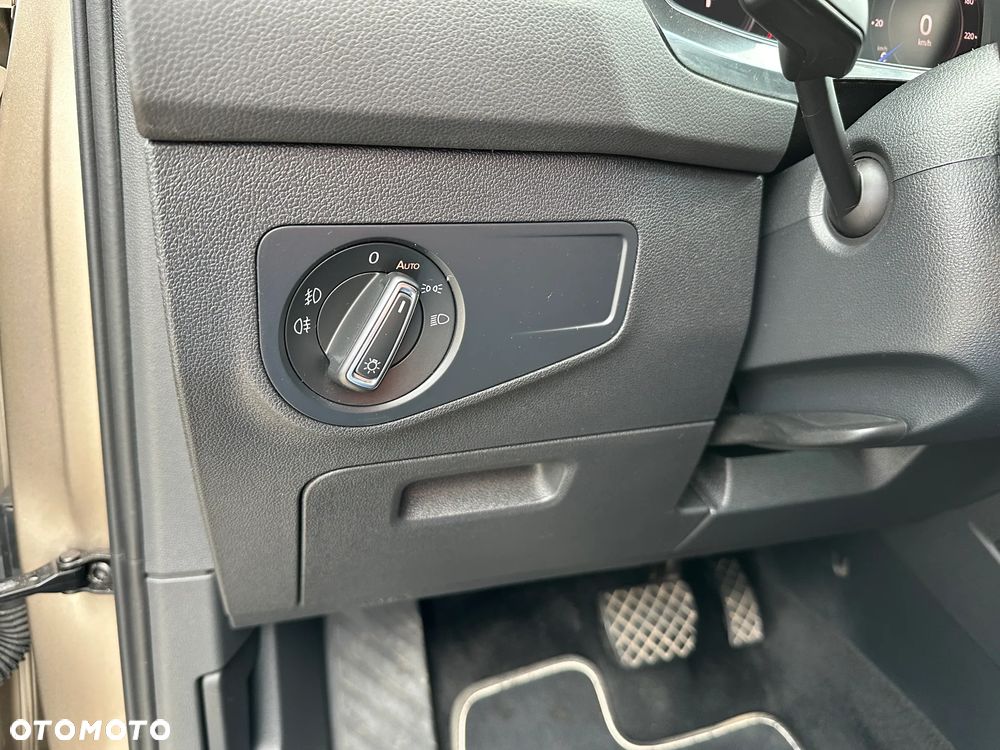 Volkswagen Tiguan - 19