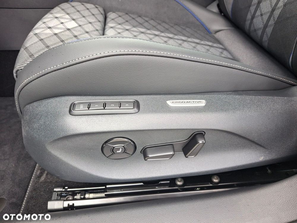 Volkswagen Passat - 15