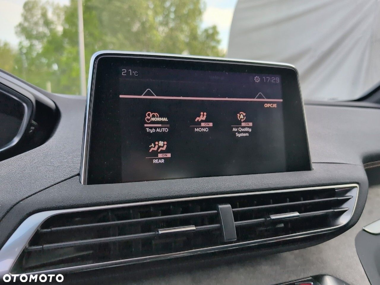 Peugeot 5008 - 24