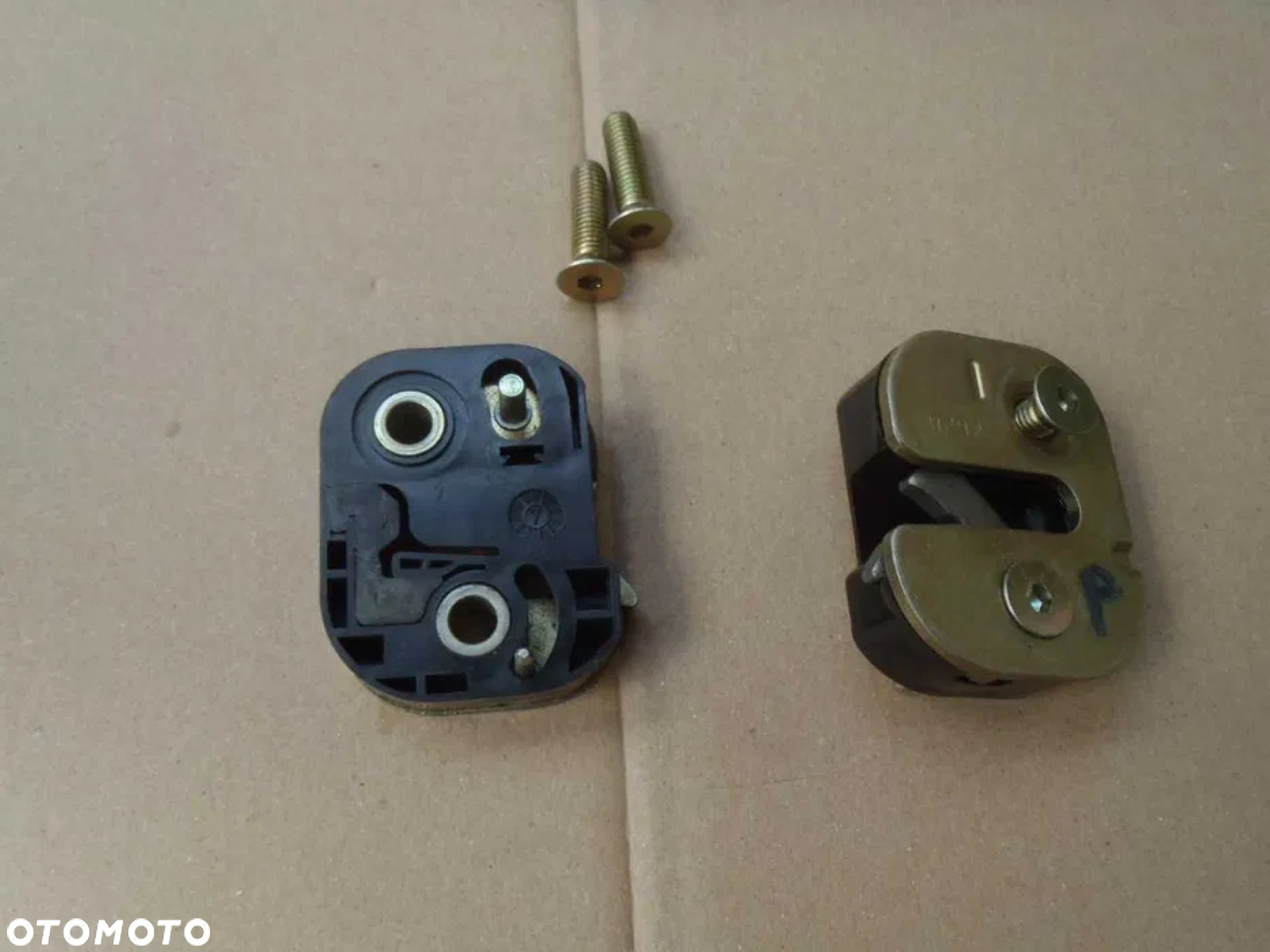 Zamek Drzwi Prawy Microcar MC1 MC2 Due grecav eke  First Rygiel nowy - 4