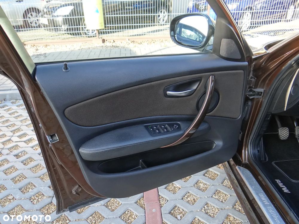 BMW Seria 1 116i Edition Sport - 17