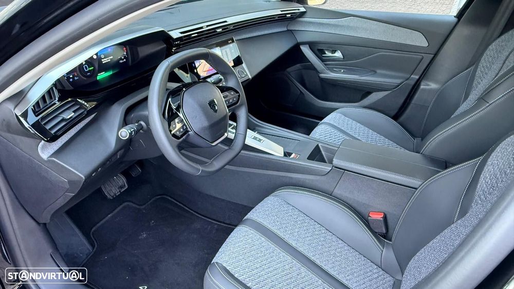 Peugeot 408 - 9