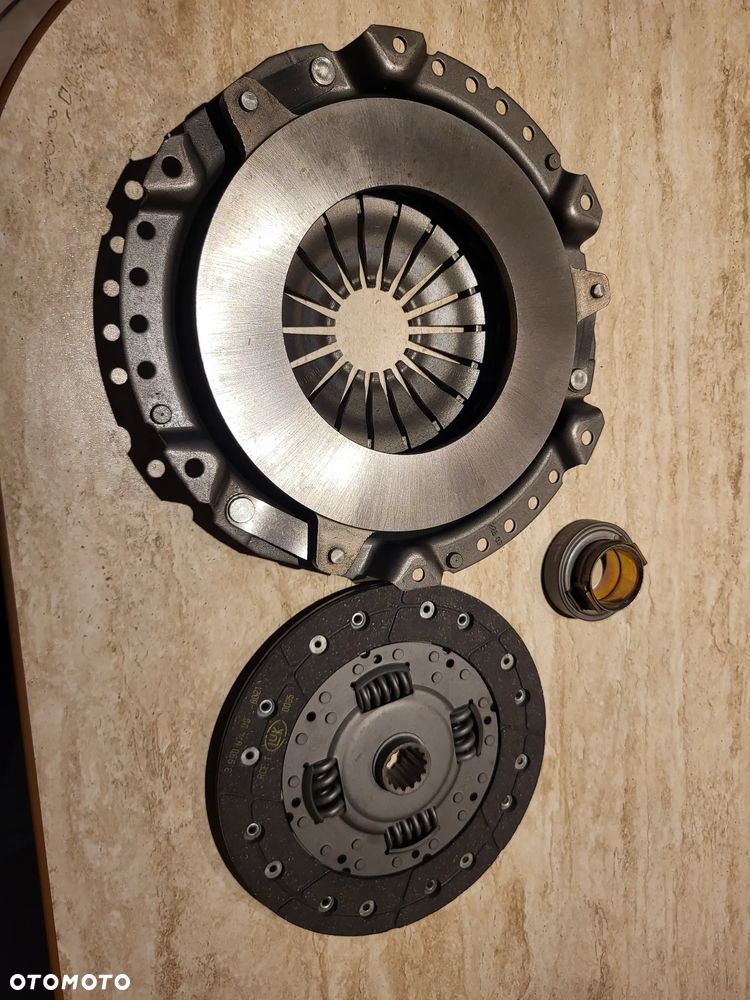 Zestaw Sprzęgła Sprzęgło  OPEL OMEGA 1,8 86-94 200 mm - 3