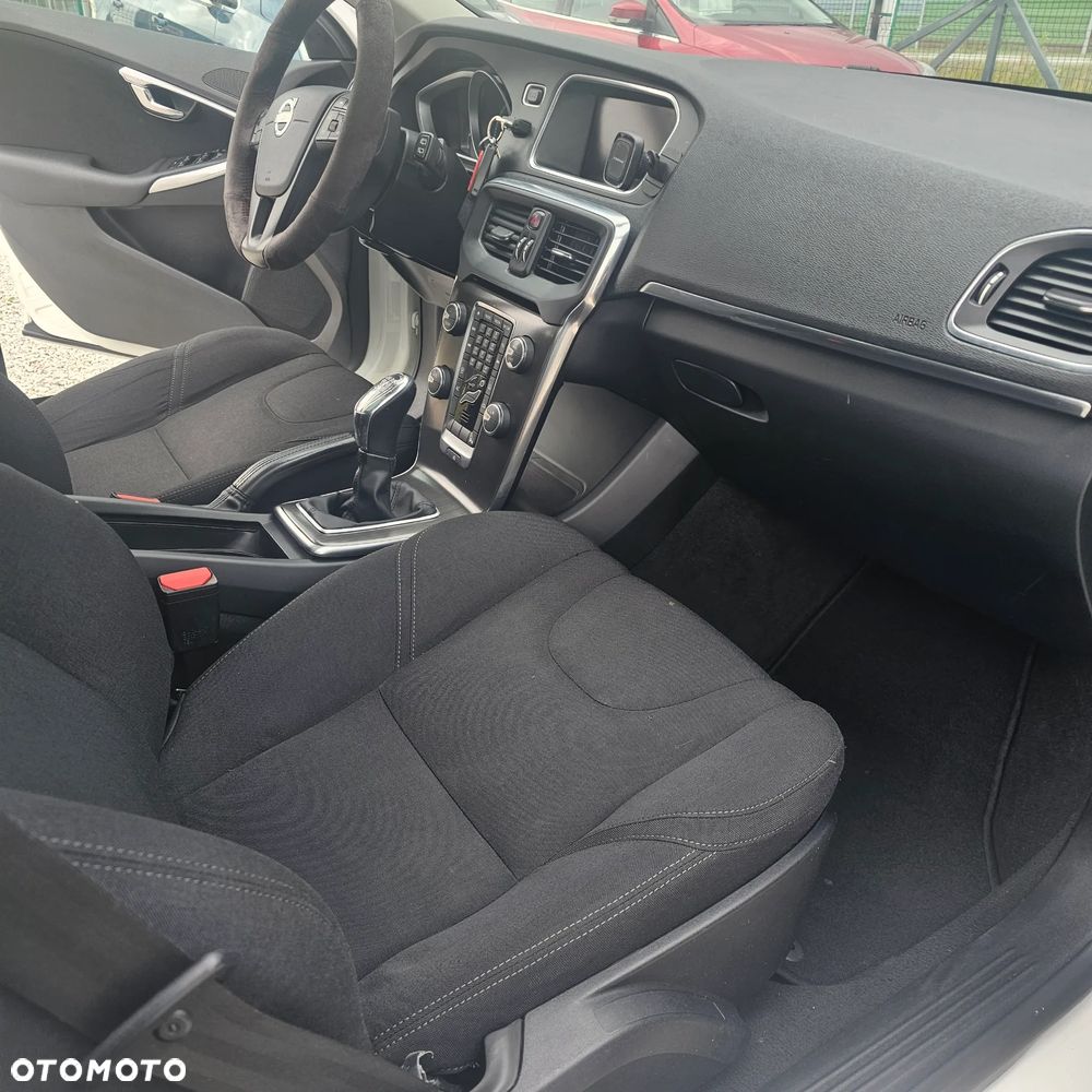 Volvo V40 D2 Kinetic - 21