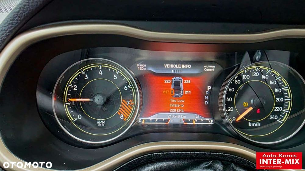 Jeep Cherokee - 29