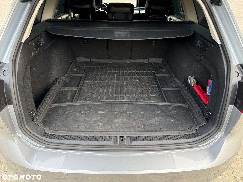 Volkswagen Passat Variant 1.8 TSI BMT Highline DSG - 31